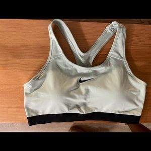 Nike Women's Pro Classic Padded Compression Sports Bra